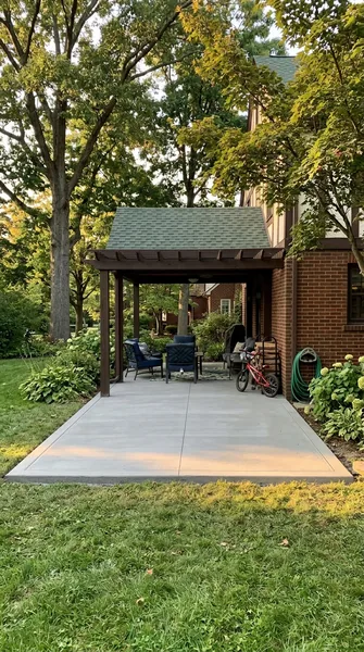 Tom D.